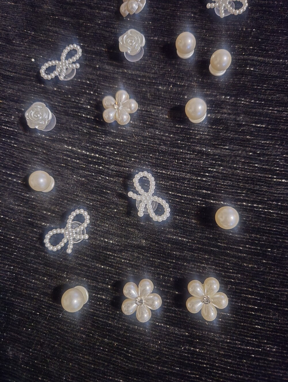 Jibbitz Shoe charms White Flowers Pearls Bows So Cute - Picture 2 of 3